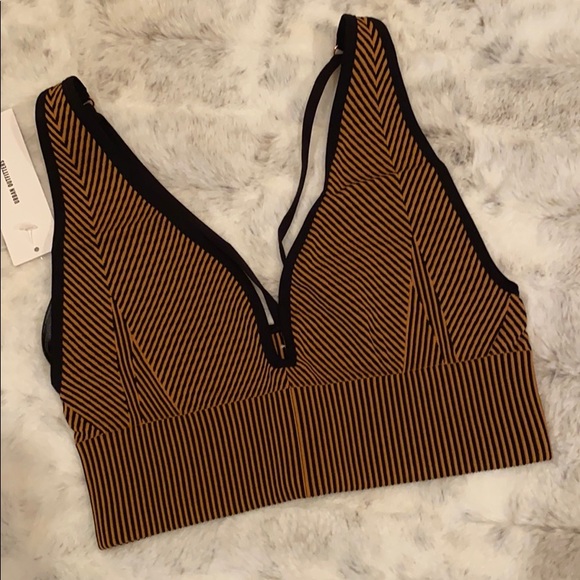 Urban Outfitters Seamless Ribbed Plunge Bra Top - Picture 2 of 4